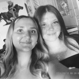 Meet your Posher, Caitlin